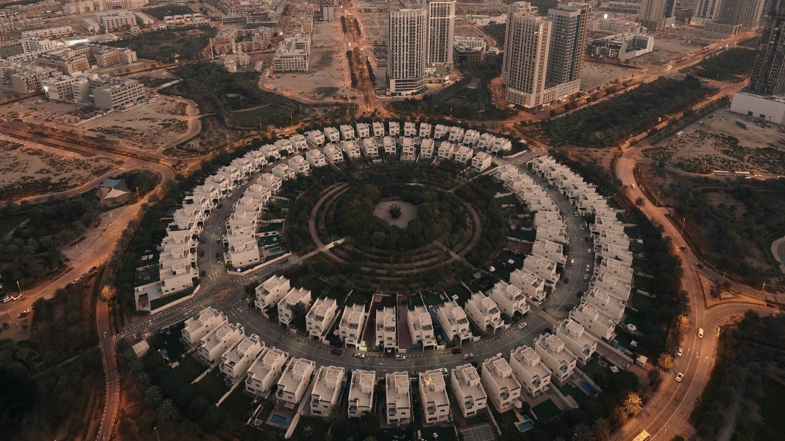 Jumeirah Village Circle (JVC) β distressed-property landscape