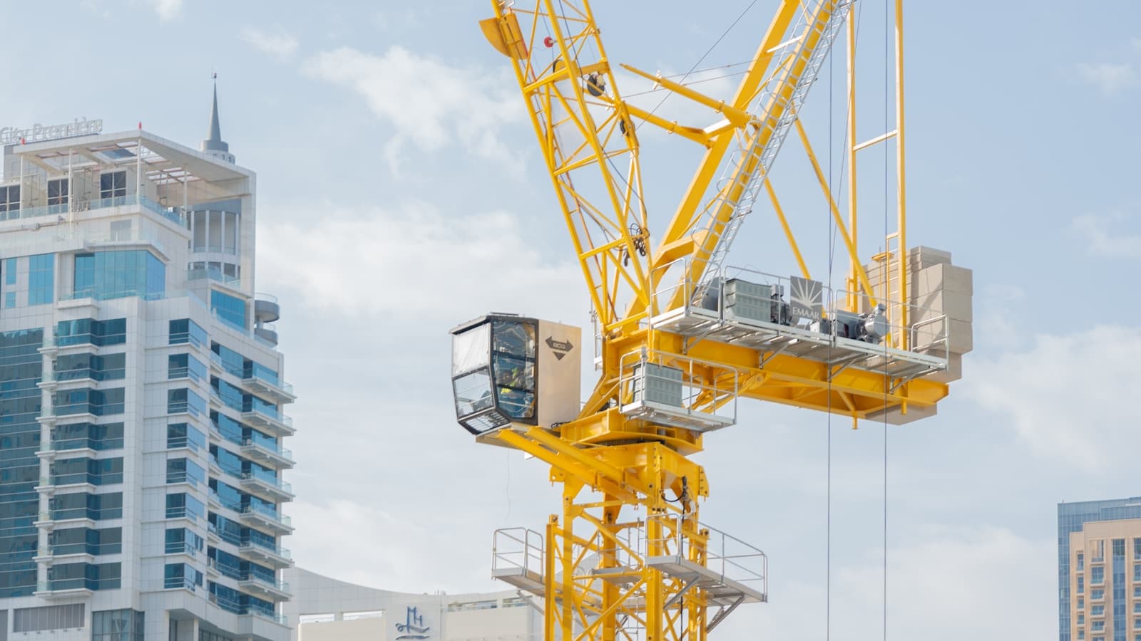 Dubai Off-Plan Handover Delayed — When Can You Legally Walk Away? (2026 Buyer Playbook) — hero image